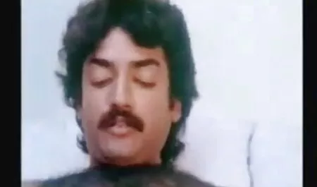 পোঁদ সুন্দরী বালিকা চুদাচুদি গলপো