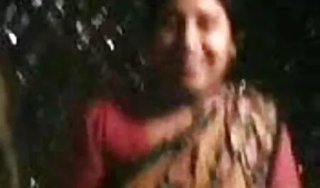 এশিয়ান চর্মসার আন্টির সাথে চুদাচুদি