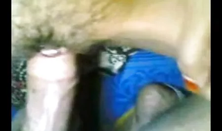 হেলেনা মাইল চাচির সাথে চুদাচুদি