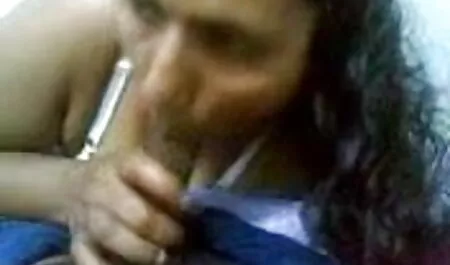 সে বাংলা চুদাচুদি গল্প তার হট ডগ নিয়ে কি করতো?