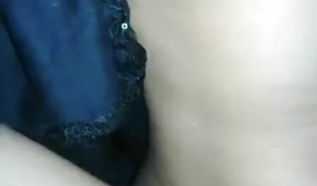 সবচেয়ে জনপ্রিয় স্থানান্তর বড় বোনের সাথে চুদাচুদি ছাত্র