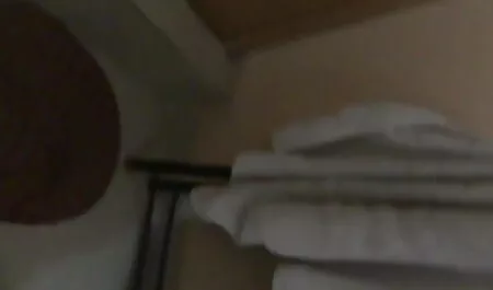 লিজা প্রেমিকার সাথে চুদাচুদি ধোঁয়া - দুষ্টু হটি (2020)