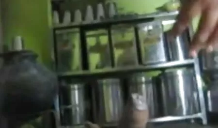 বাথরুম কাকির সাথে চুদাচুদি