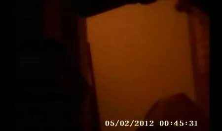 বহু পুরুষের চুদা চুদির গ্লপ এক নারির রুক্ষ চরম দুর্দশা