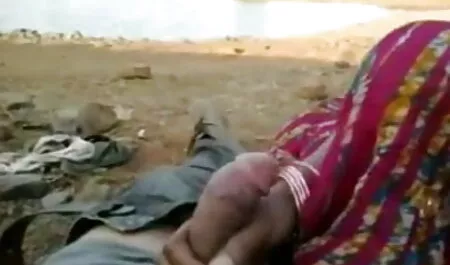 প্রচণ্ড উত্তেজনা, ভাইয়ের সাথে চুদাচুদি কোঁকড়ানো