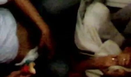 বাঁড়ার রস খাবার চাচির সাথে চুদাচুদি