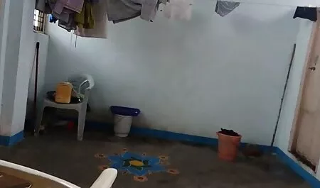 থাকতে হবে 2 কামড় ঢালা. পারিবারিক চোদা চুদি গল্প