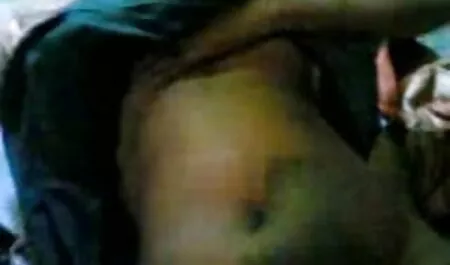 মাই এর কাজের কাকির সাথে চুদাচুদি পোঁদ