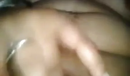 তরুণ, আকর্ষণীয়, সুন্দর, তিনে মিলে, দুর্দশা মামির সাথে চুদাচুদি