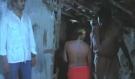 বাঁড়ার রস বোনের সাথে চুদাচুদি খাবার