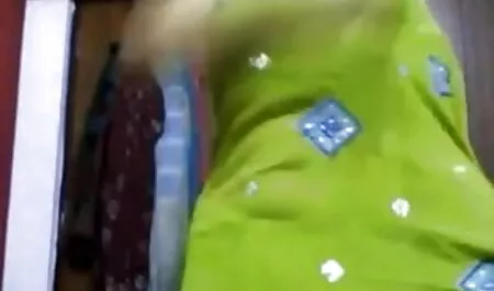 বড়ো মাই বোনের সাথে চুদাচুদি ডগী-স্টাইল