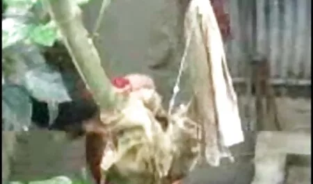 বড় সুন্দরী মহিলা বড় আপুর সাথে চুদাচুদি