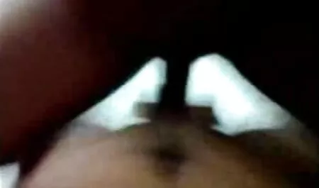 নতুন সৌন্দর্য বোমা ইরিনা মাদুর! কাকির সাথে চুদাচুদি যৌন্য উত্তেজক