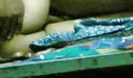 স্বর্ণকেশী, সুন্দরী বালিকা চুদাচুদি গলপ