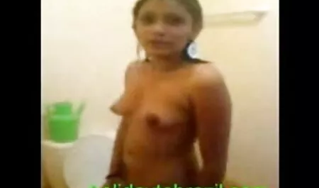 সুন্দরী বালিকা21 ভাইয়ের সাথে চুদাচুদি