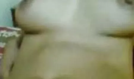 পীনস্তনী ভোল5 ছোট বোনের সাথে চুদাচুদি