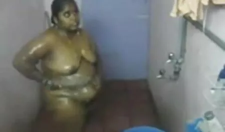 আরো ছবি চুদা চুদির বাংলা গল্প ও ভিডিও দেখুন