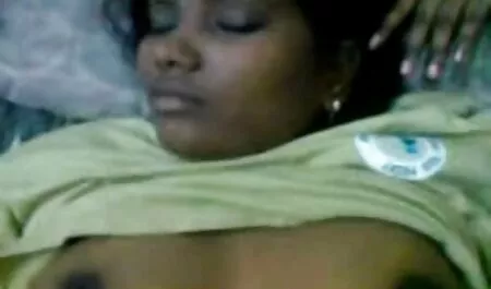 বড়ো মাই, মেয়ে সমকামী মামার সাথে চুদাচুদি